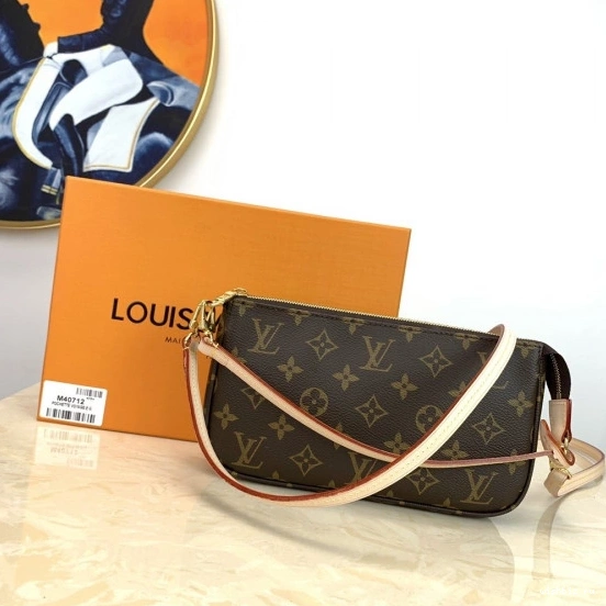 WIS ACCESSOIRES POCHETTE Vuitton Louis 0831